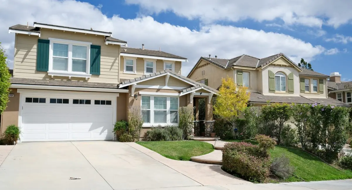 Plum-Creek-Simi-Valley-Homes