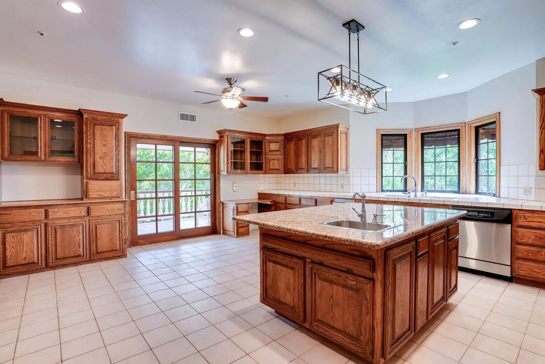 11869 Barranca Camarillo