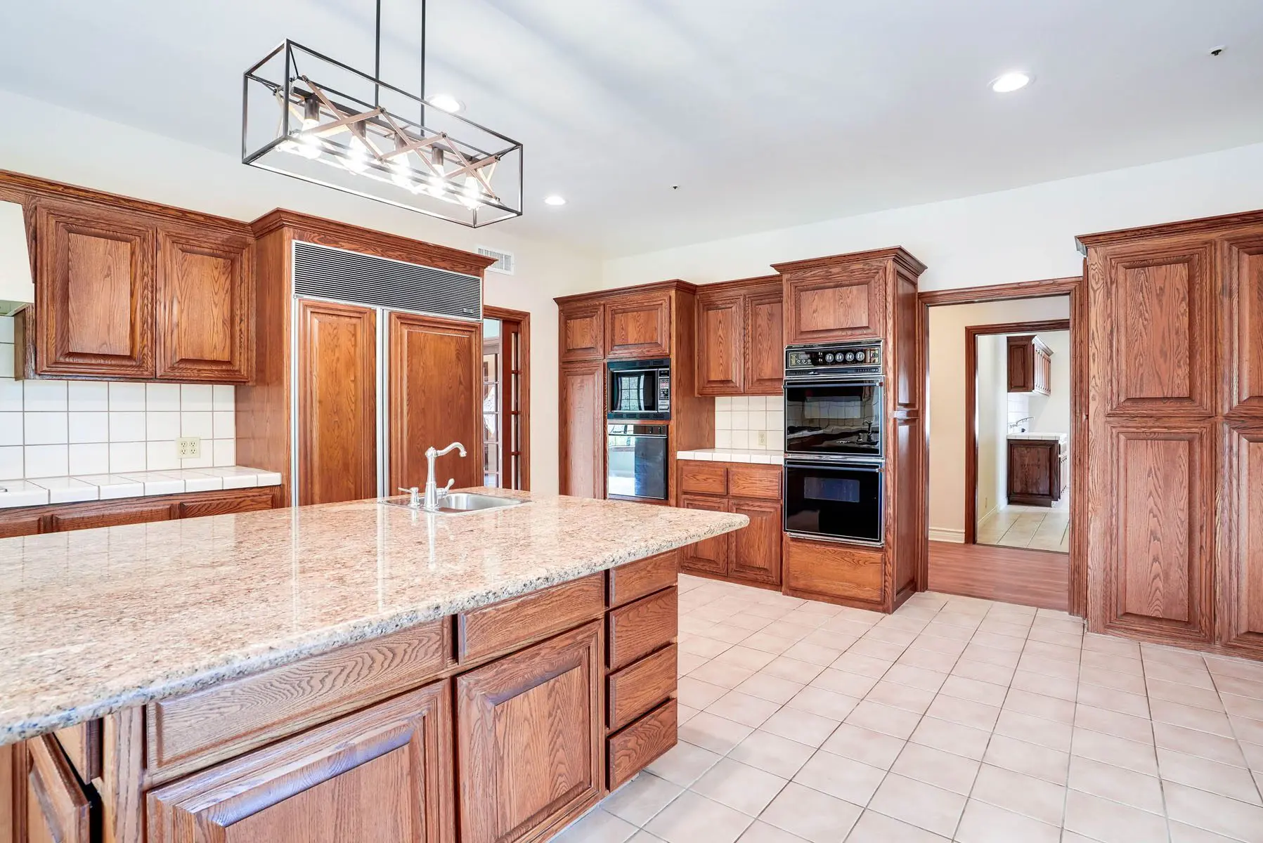 11869 Barranca Camarillo
