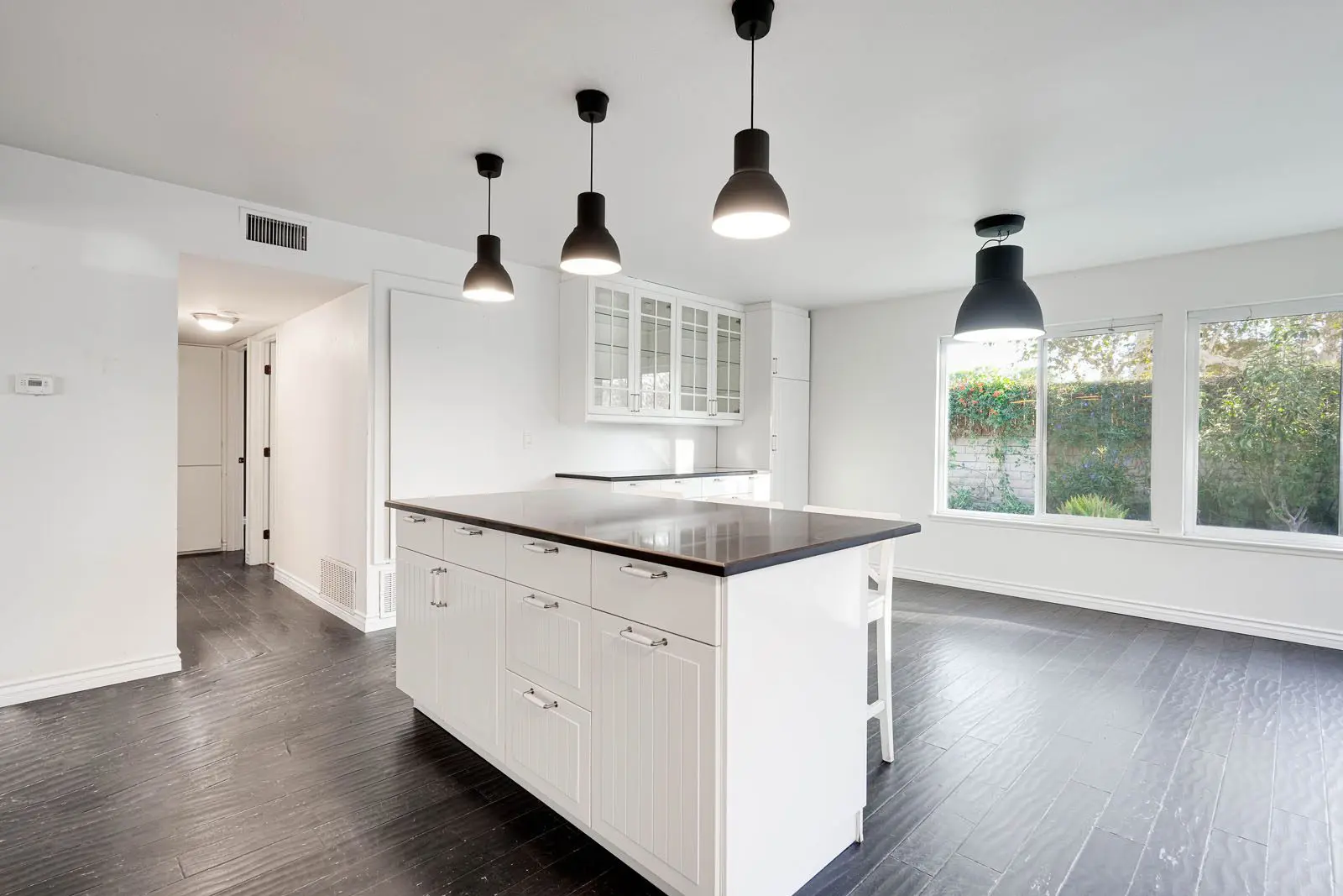 1852 Hillary Ct kitchen