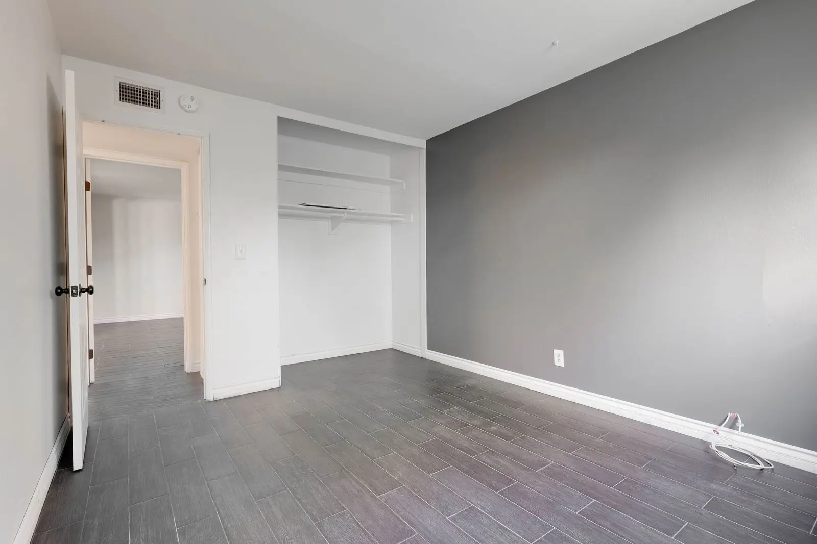 1852 Hillary Ct bedroom