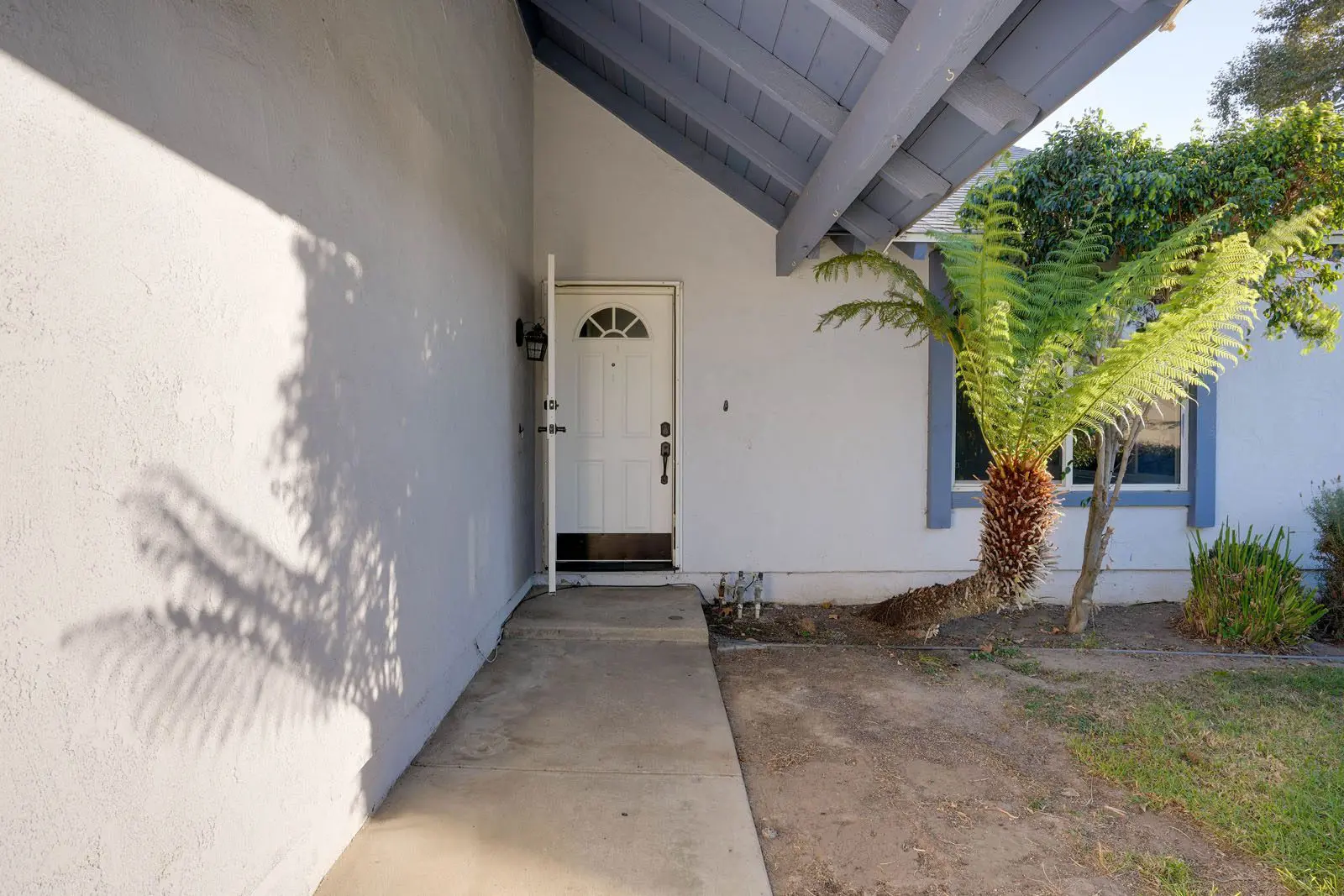1852 Hillary Ct Front Door