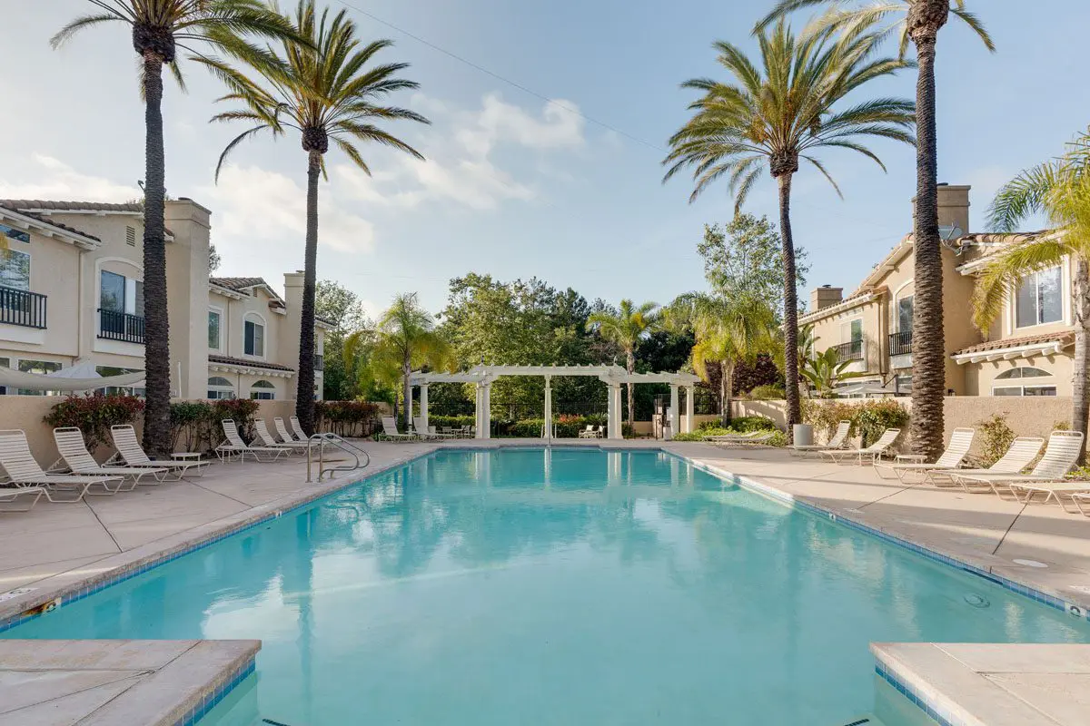 Moorpark Traditions Townhome for Sale