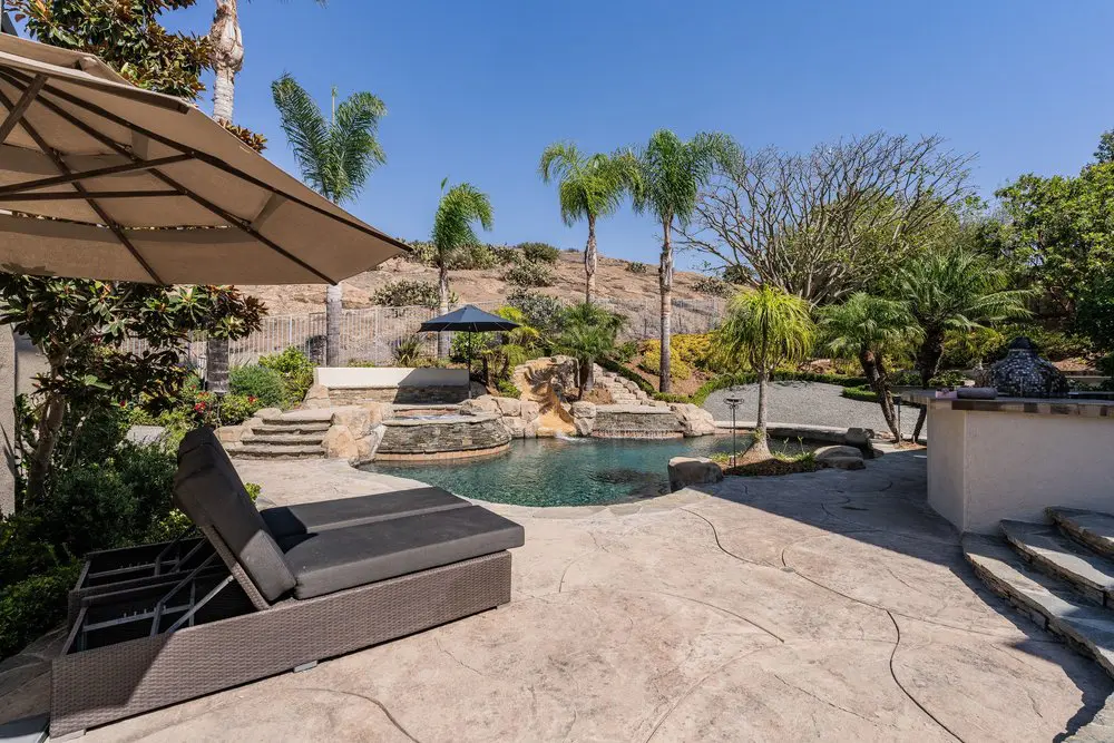 122 Via Sandra Dos Vientos in Newbury Park